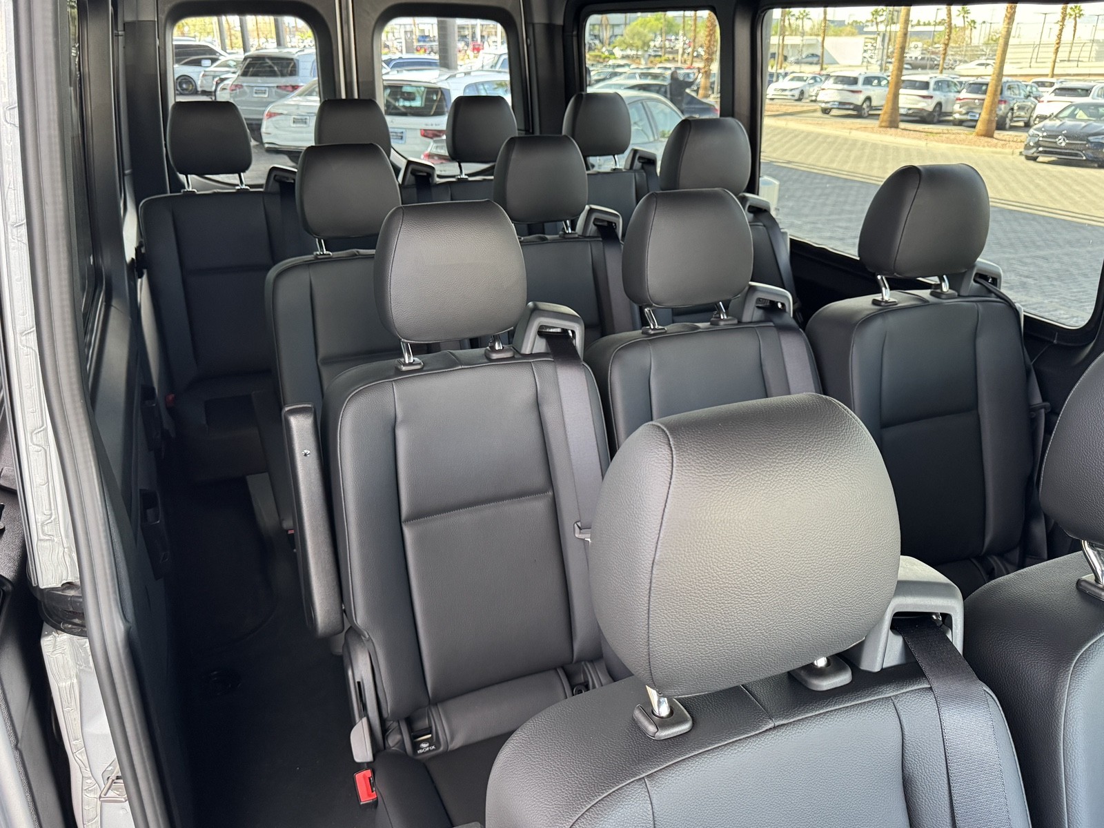 Vehicle image 12 of 28