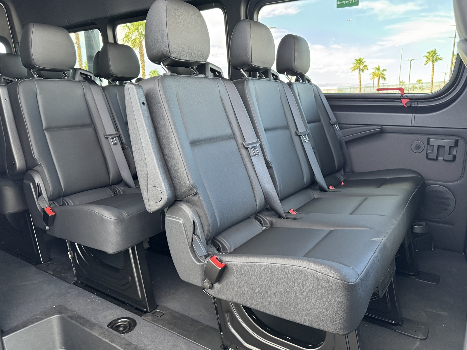 Vehicle image 13 of 28
