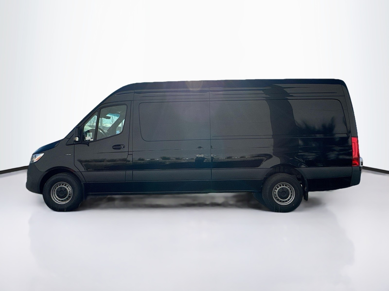 Vehicle image 7 of 25