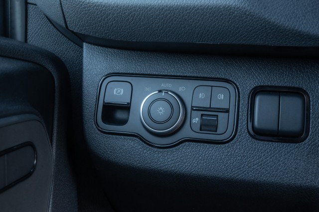 Vehicle image 22 of 23