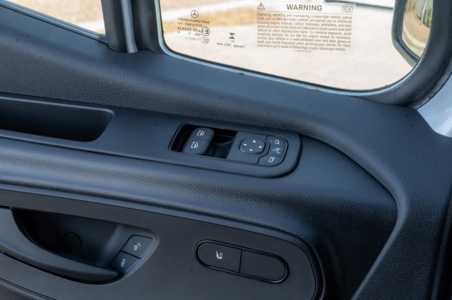 Vehicle image 14 of 23