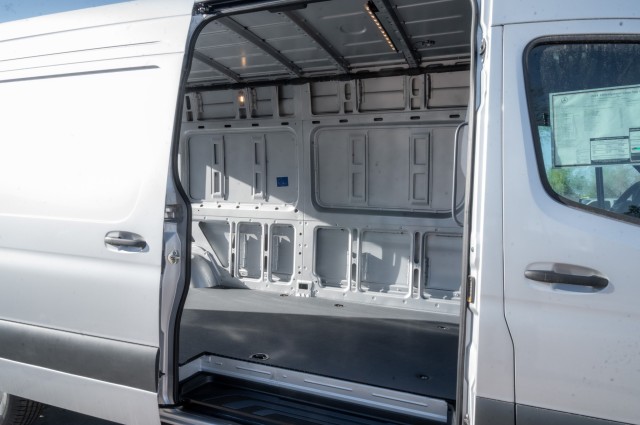Vehicle image 12 of 23
