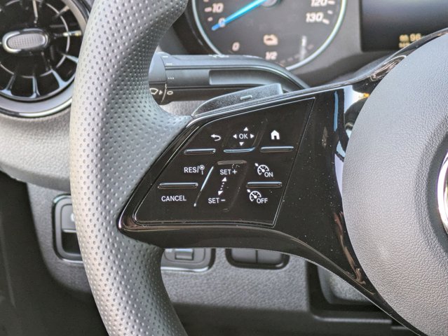 Vehicle image 18 of 35