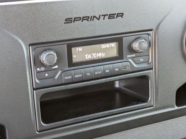 Vehicle image 22 of 35