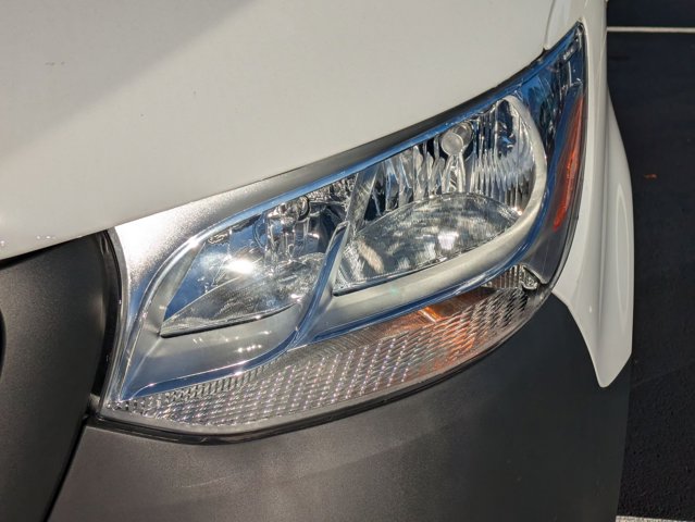 Vehicle image 9 of 35