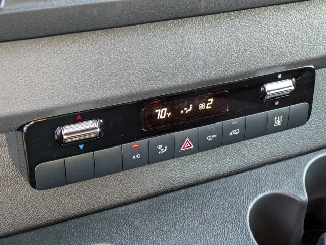 Vehicle image 23 of 35