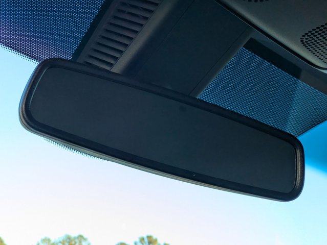 Vehicle image 25 of 35