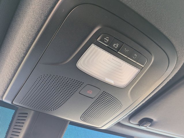 Vehicle image 27 of 35