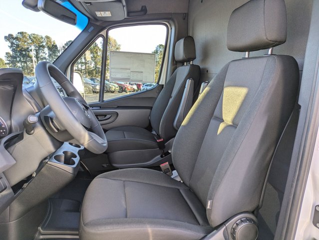 Vehicle image 15 of 35