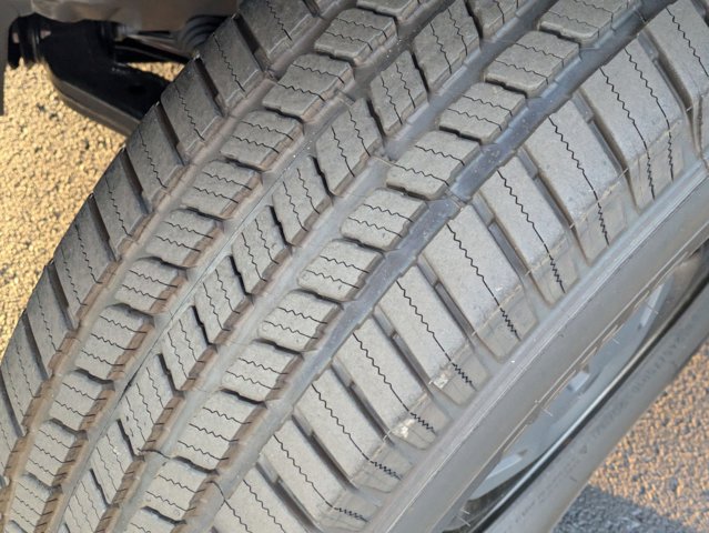 Vehicle image 11 of 33