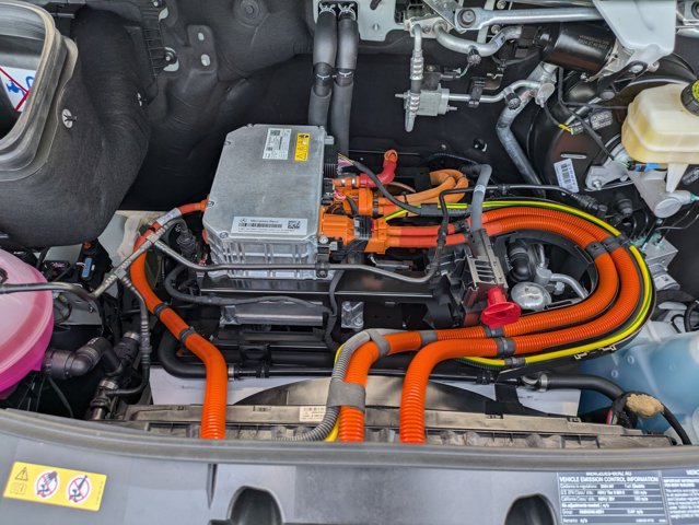 Vehicle image 31 of 33