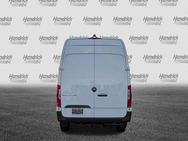 Vehicle image 7 of 33