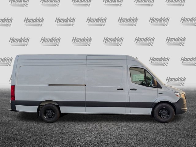 Vehicle image 5 of 33