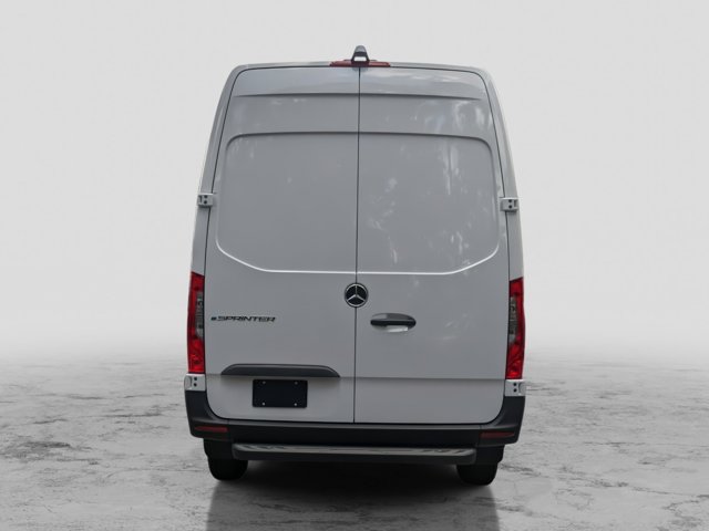 Vehicle image 6 of 32