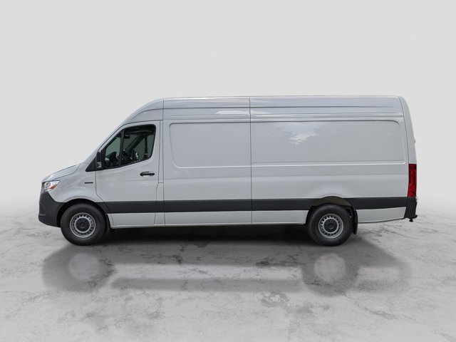 Vehicle image 8 of 32