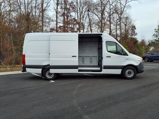 2024 Mercedes-Benz eSprinter Cargo Van Base Image 6 of 25