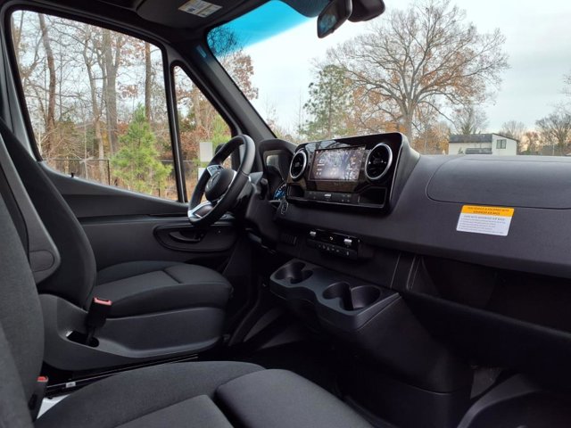 2024 Mercedes-Benz eSprinter Cargo Van Base Image 23 of 25