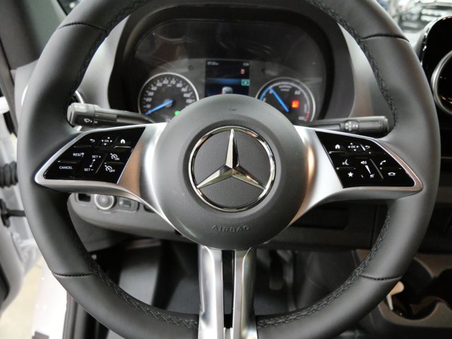 Vehicle image 19 of 20