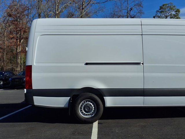 2024 Mercedes-Benz eSprinter Cargo Van Base Image 6 of 30