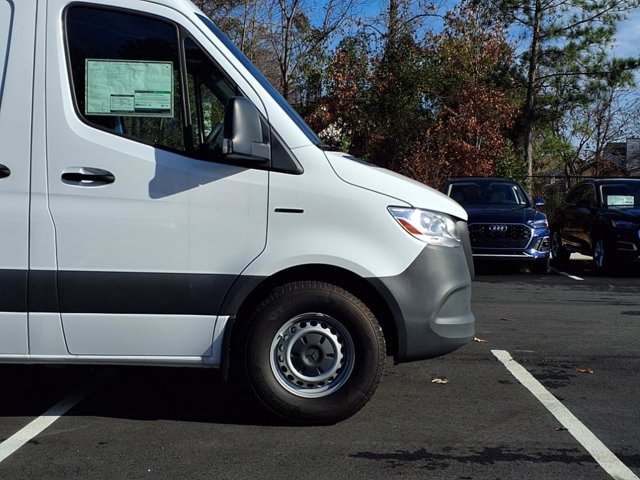 2024 Mercedes-Benz eSprinter Cargo Van Base Image 5 of 30