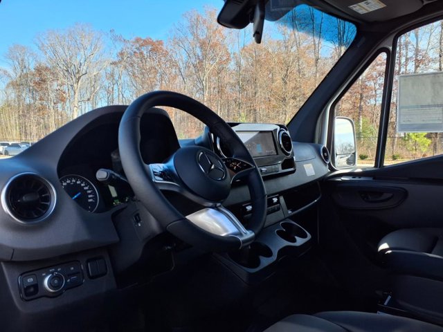 2024 Mercedes-Benz eSprinter Cargo Van Base Image 13 of 30