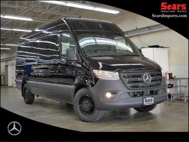 Vehicle image 3 of 18