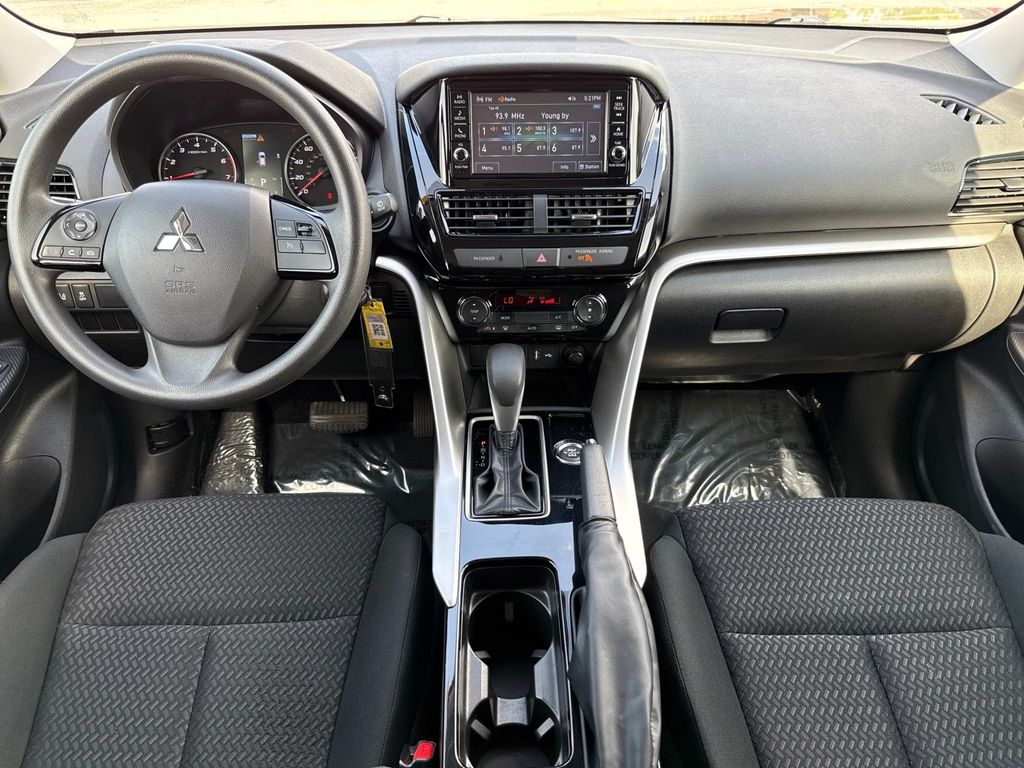 Vehicle image 16 of 42