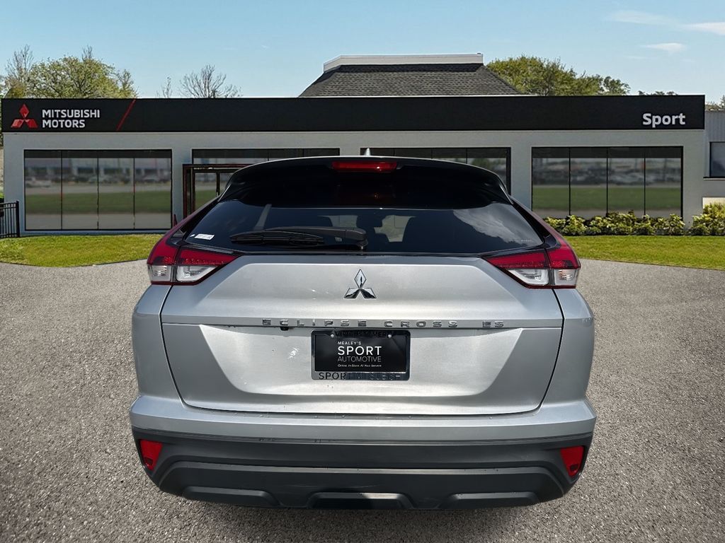 Vehicle image 6 of 42