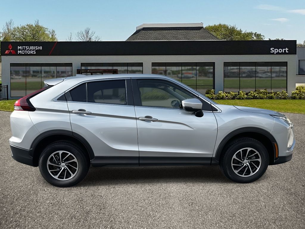 Vehicle image 4 of 42