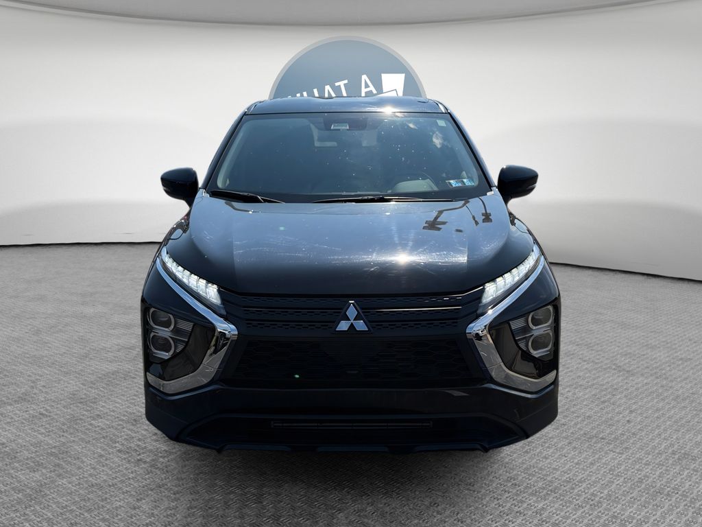 2024 Mitsubishi Eclipse Cross ES Image 2 of 32