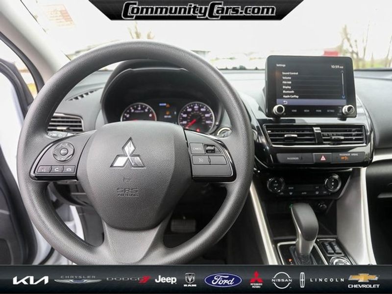 Vehicle image 12 of 31