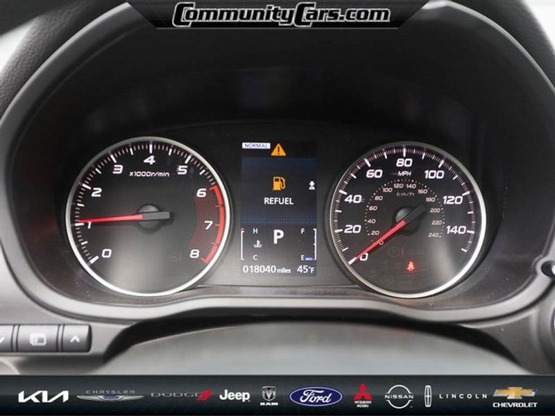 Vehicle image 13 of 31