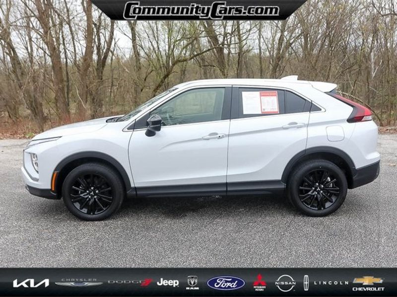 Vehicle image 8 of 31