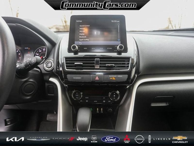 Vehicle image 15 of 31