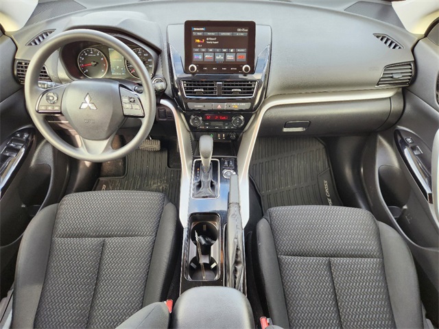 Vehicle image 26 of 32