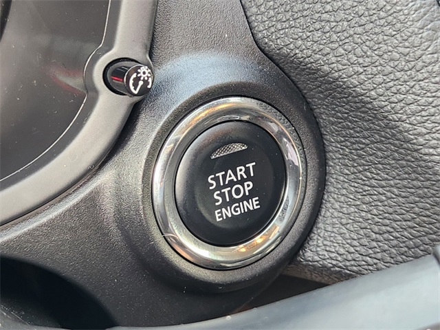 Vehicle image 20 of 32