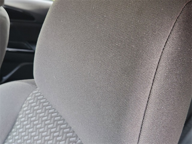 Vehicle image 24 of 32