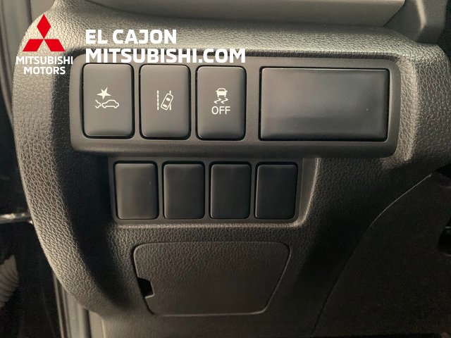 Vehicle image 19 of 22