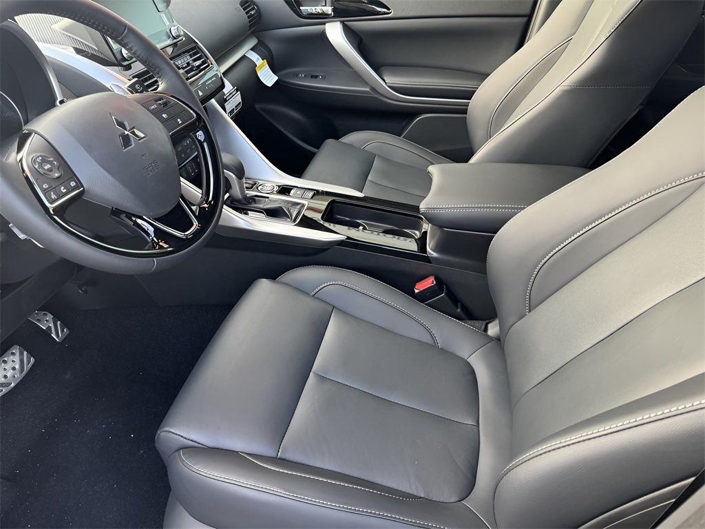 Vehicle image 7 of 25