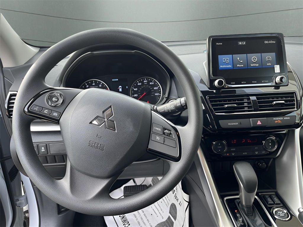 Vehicle image 18 of 25