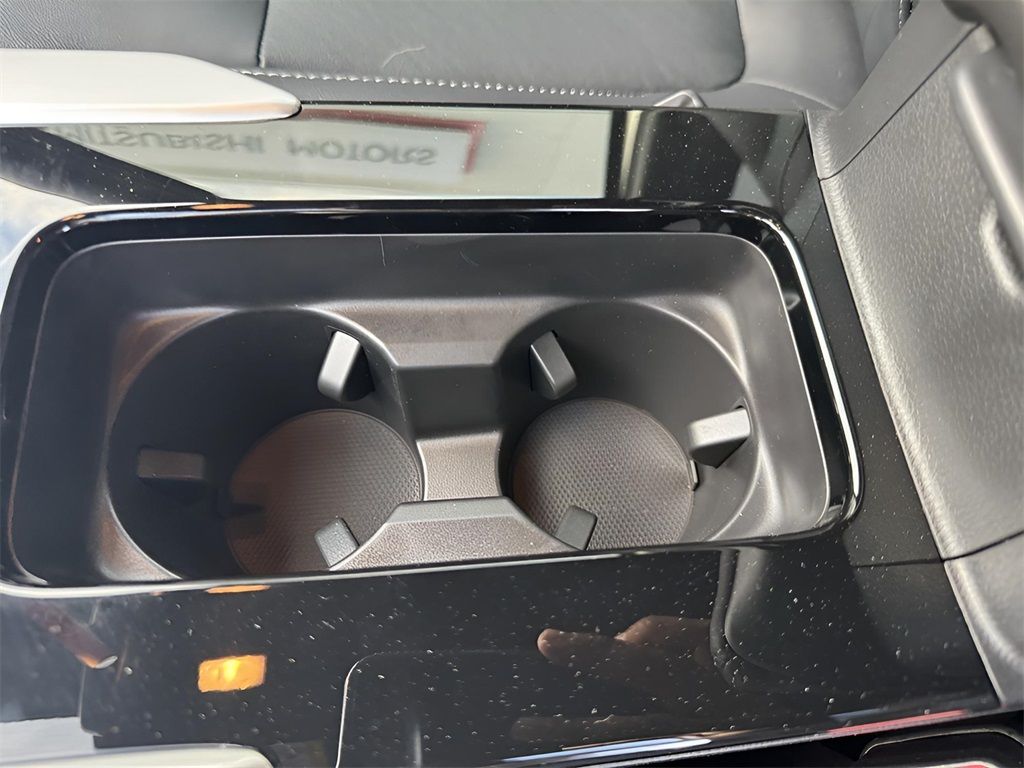 Vehicle image 15 of 25