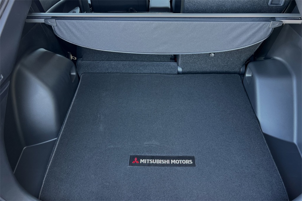 Vehicle image 17 of 29