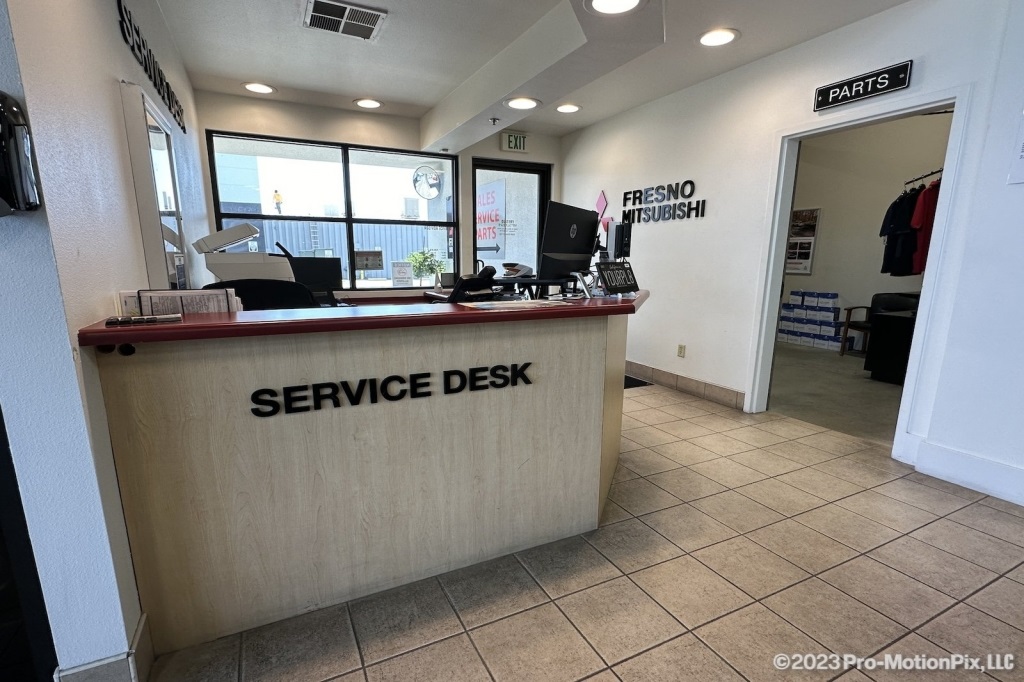 Vehicle image 10 of 29