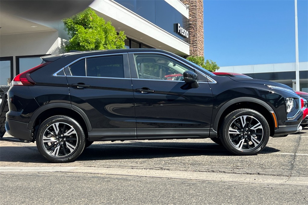 Vehicle image 4 of 29