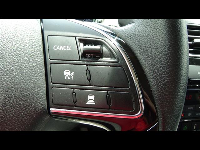 Vehicle image 26 of 35
