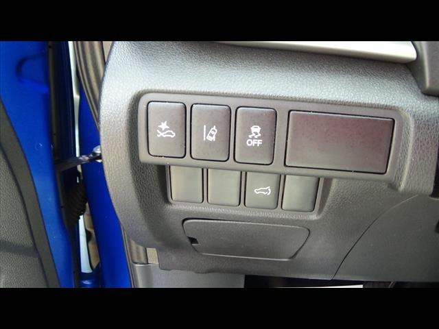 Vehicle image 23 of 35