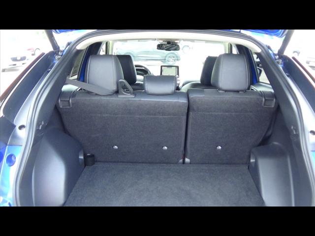 Vehicle image 13 of 35