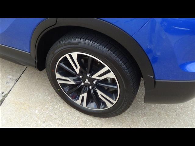 Vehicle image 10 of 35