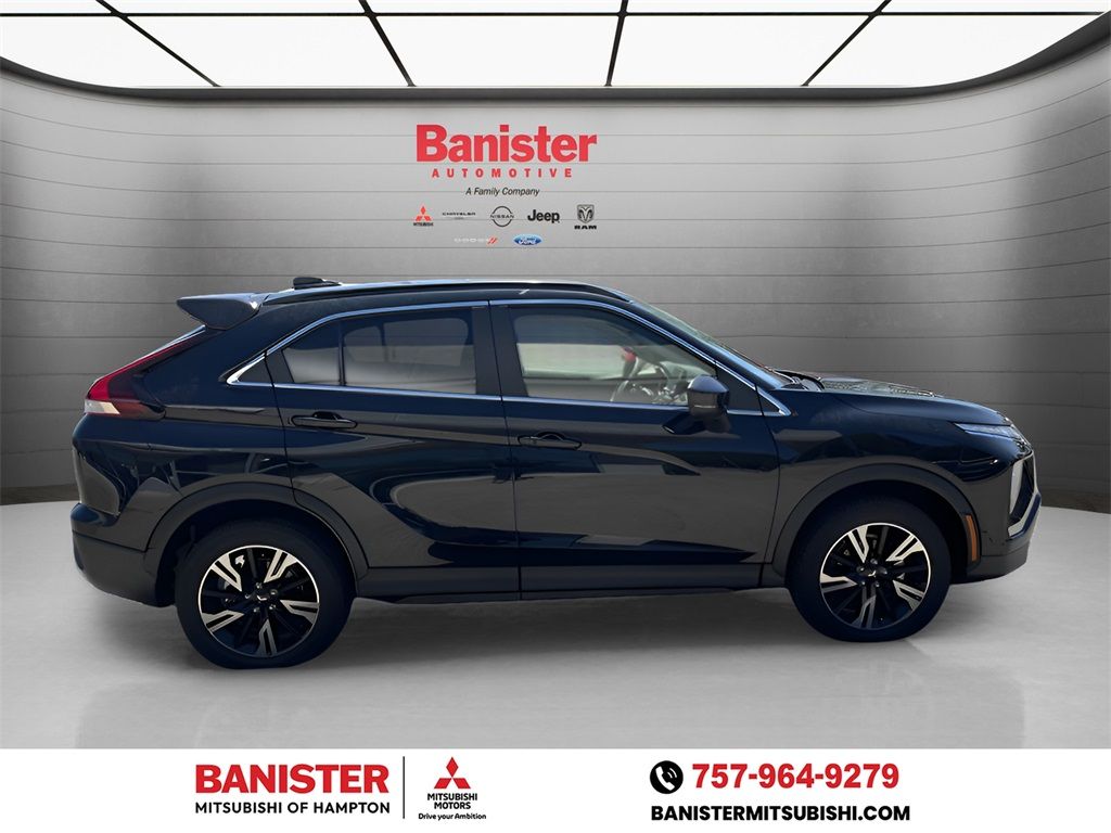 Vehicle image 4 of 25