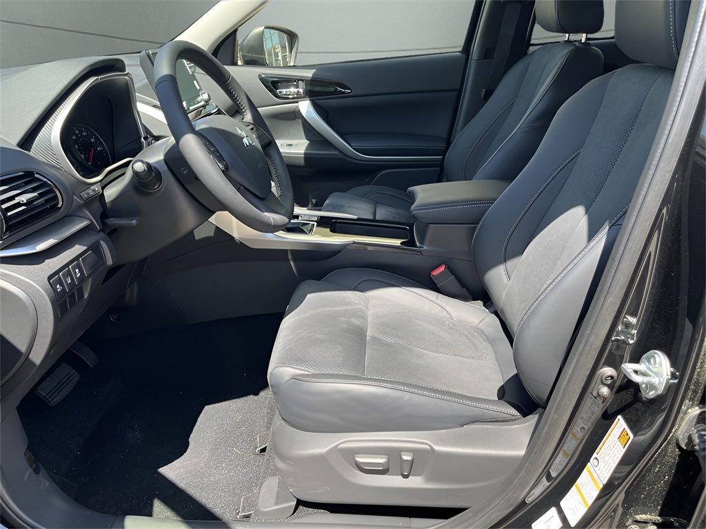 Vehicle image 7 of 25